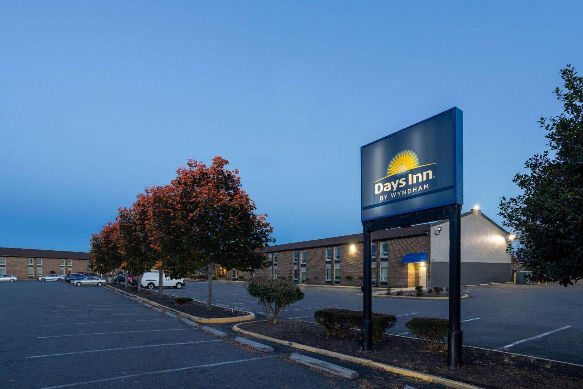 Days Inn By Wyndham Manassas Battlefield Exteriör bild